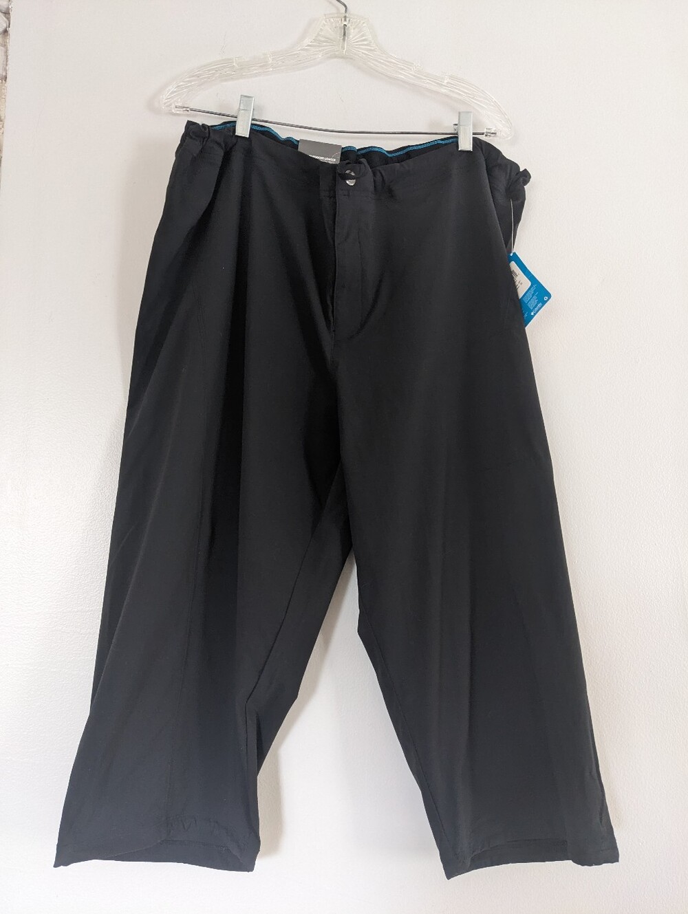 Columbia Capris Women's 24W 3XL Black Lightweight Summer Athleisure NWT